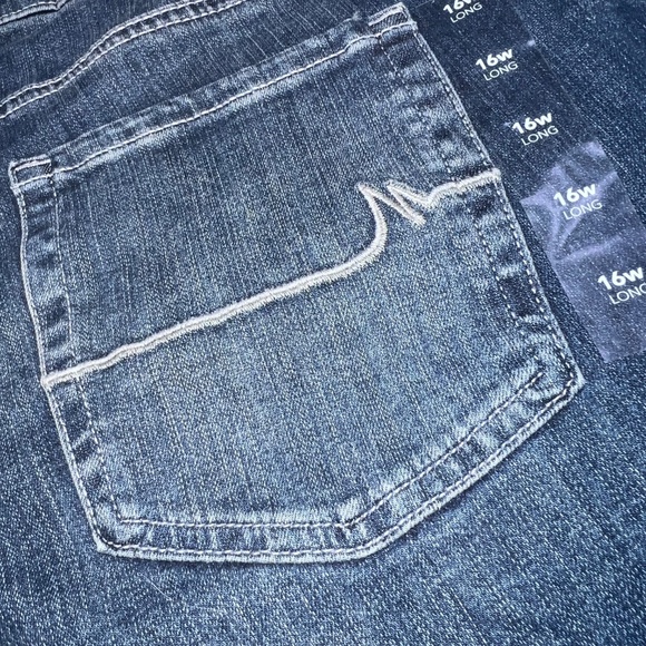 NWT🤩 |•MAURICES•| Classic Skinny Mid Rise 16W Long Jeans - Picture 7 of 10